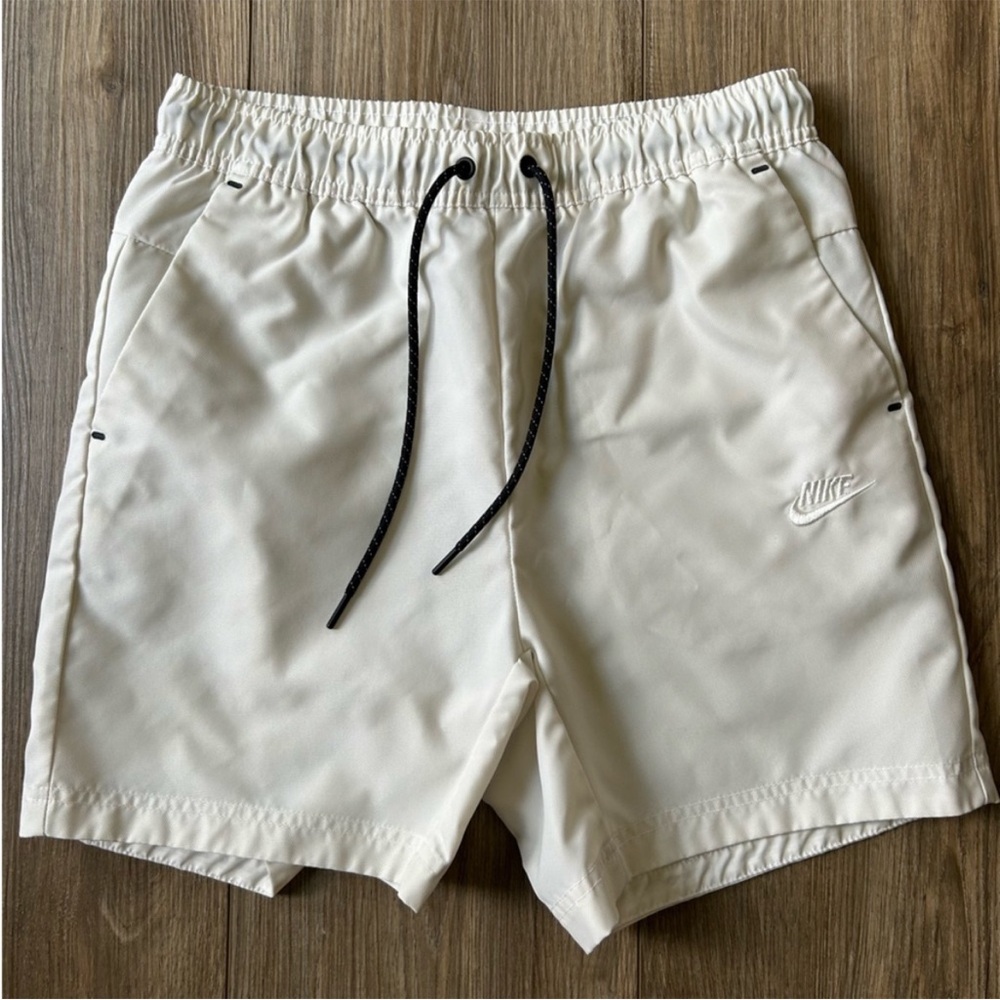 Nike Tech Essentials Utility Shorts in Phantom White (X-Small)